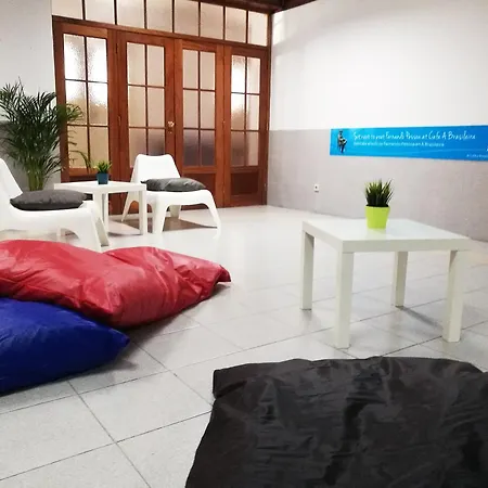 & Experiences - Entrecampos Pensión Lisboa