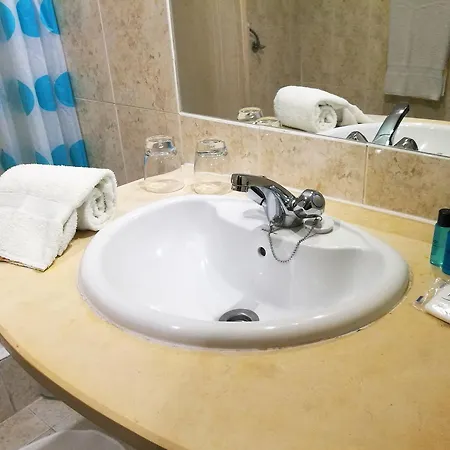 & Experiences - Entrecampos Affittacamere Lisbona